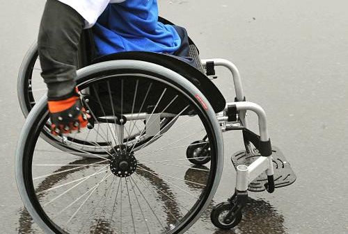 Persoanele cu dizabilitati pot face aceleasi lucruri ca si tine. Bariere in calea integrarii persoanelor cu handicap