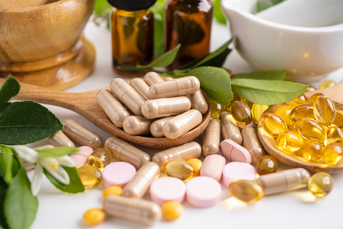 Capsule naturale si plante medicinale folosite in medicina alternativa si suplimente.