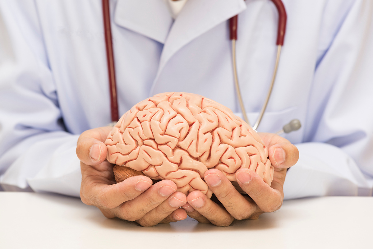 Medic neurochirurg tinand macheta unuic reier