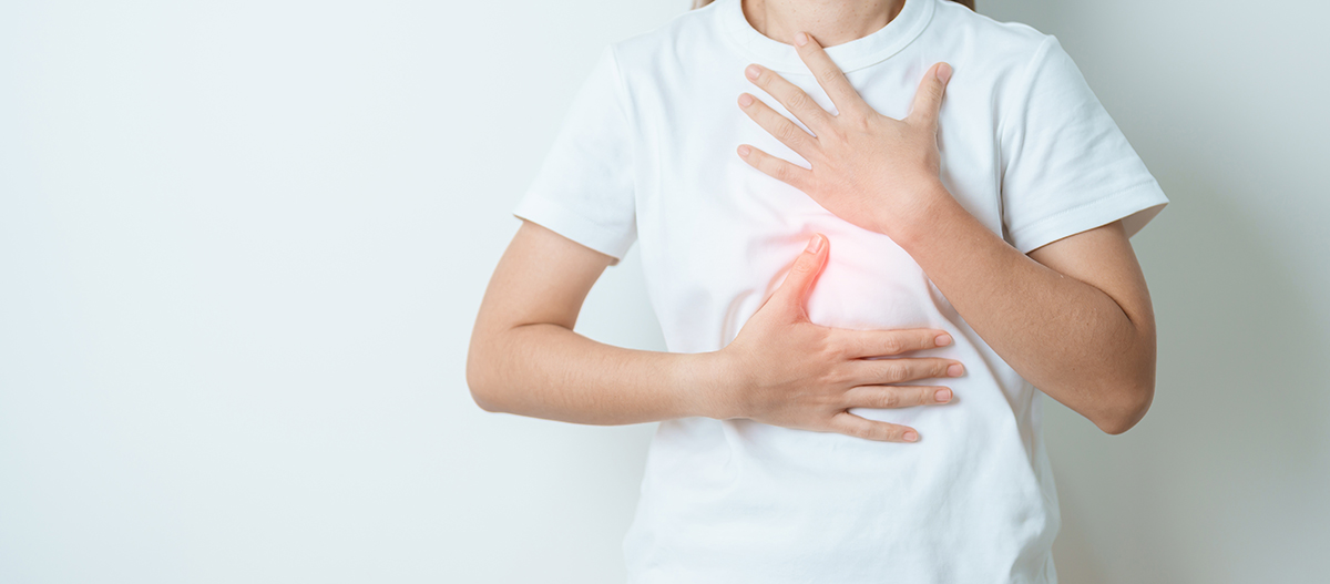 Ilustratie medicala care prezinta refluxul gastroesofagian si urcarea acidului gastric