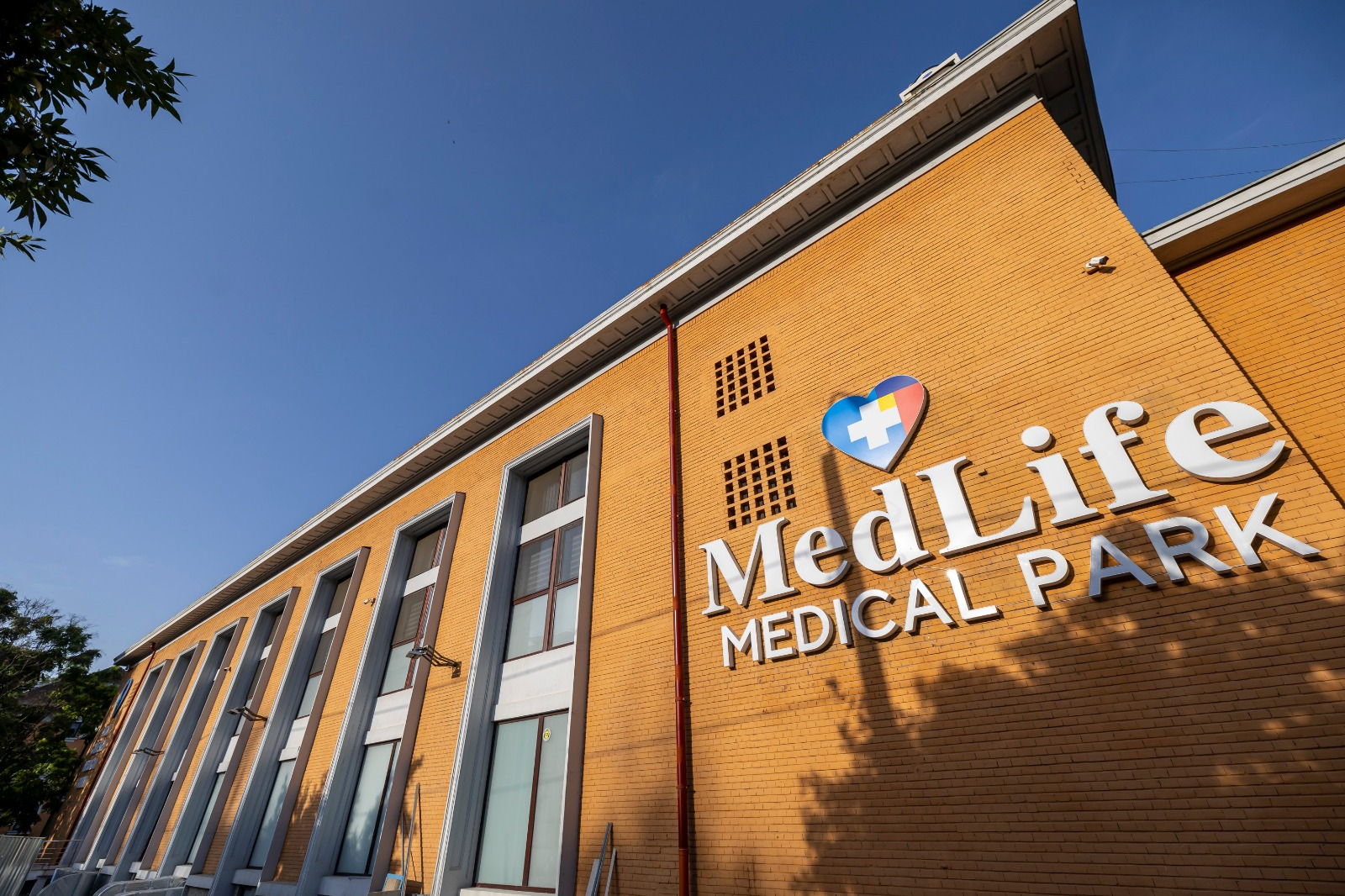 Retea MedLife cladiri 2025