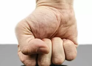 de ce nu ar trebui sa suprimam emotiile negative in fata copiilor