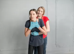 manevra heimlich primul ajutor in caz de asfixiere