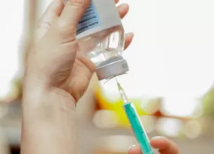 un vaccin impotriva acneei mit sau realitate