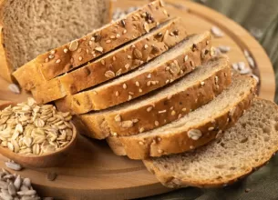 Paine intregrala, fulgi de ovaz, spice de cereale