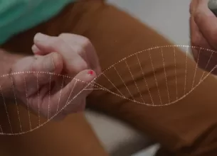 Imagine ADN si pacient folosind un glucometru.