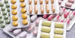 Varietate de medicamente si tratamente farmaceutice utilizate in ingrijirea sanatatii.