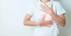 Ilustratie medicala care prezinta refluxul gastroesofagian si urcarea acidului gastric