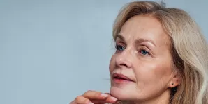 Tenul unei femei aflate la menopauza