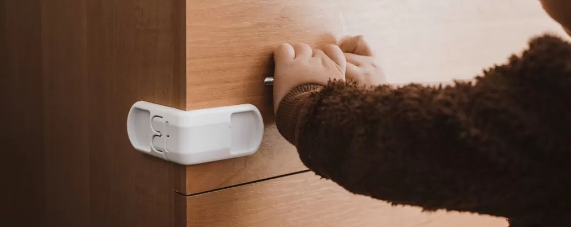 babyproofing cum pregatesti casa pentru bebelusul umblator