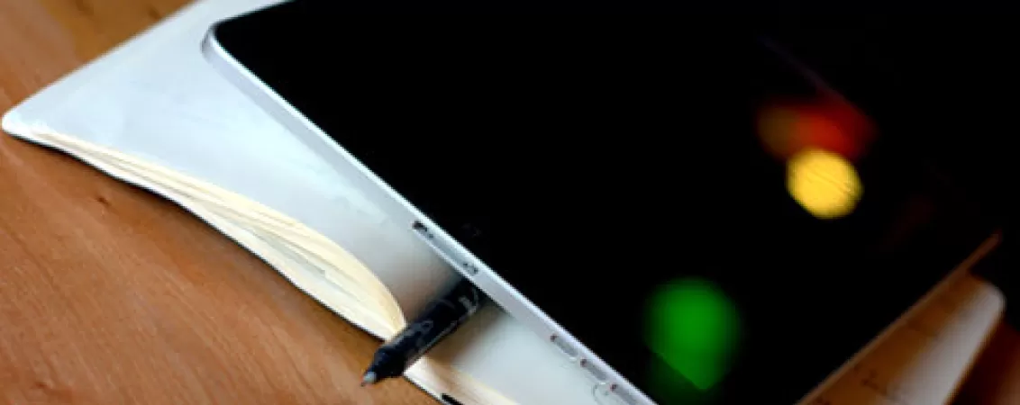 smartphoneul si tableta iti perturba somnul cum sa le utilizezi corect inainte de culcare
