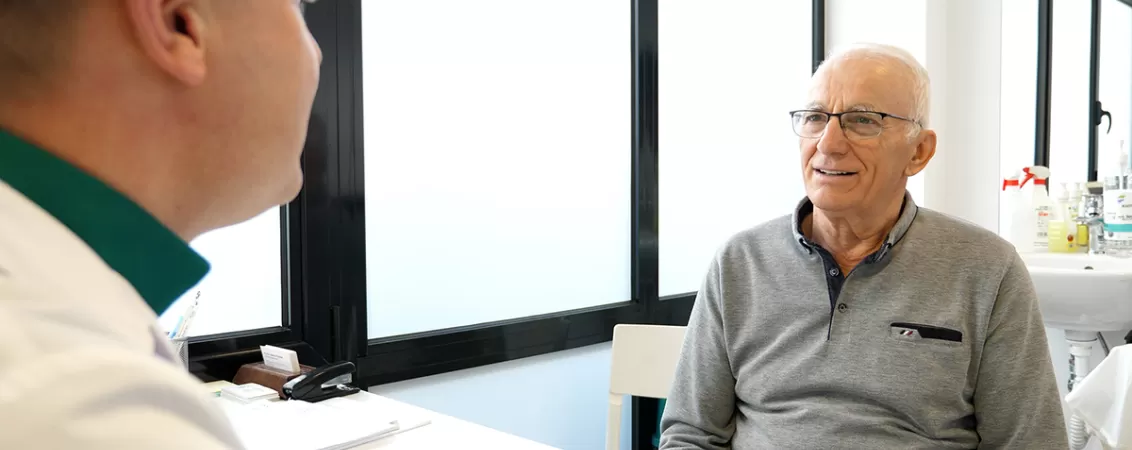 Medicul urolog Vlad-Horia Schitcu si pacient