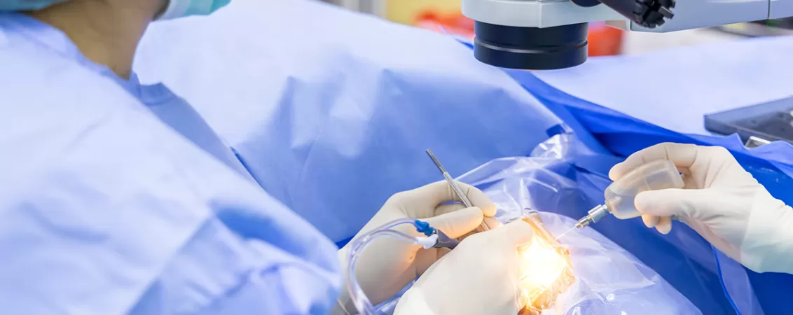 Tratament chirurgical in sala de operatie