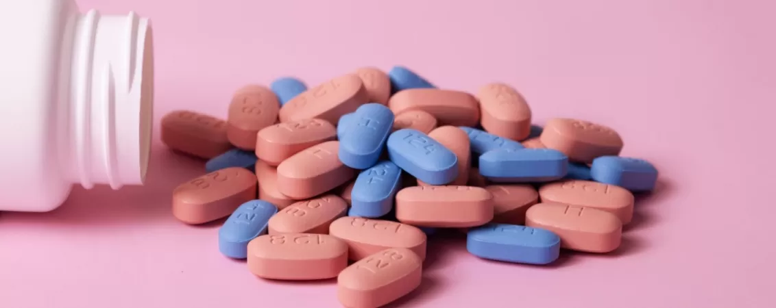 Plan apropiat cu diverse medicamente pentru tratamentul infectiei HIV
