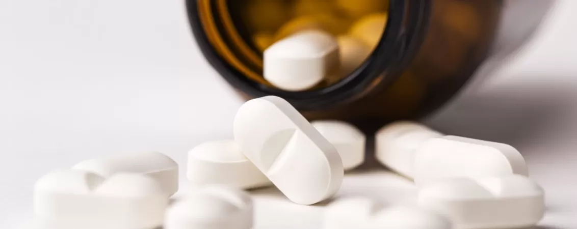 Borcan cu pastile de carbonat de magneziu