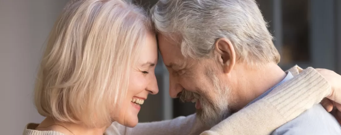 Cuplu peste 50 de ani in ipostaza intima