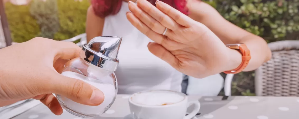 Femeie refuza zaharul in cafea