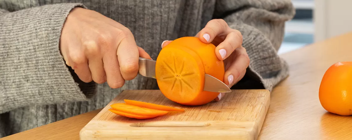 Persoana feliind un kaki proaspat.