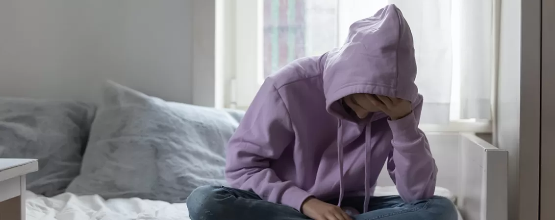 Copil mai mare sau adolescent suparat dupa decesul unei persoane dragi.