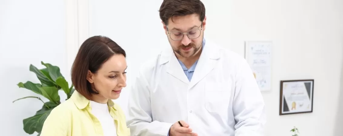 Medicul prezinta schema de vaccinare pacientei