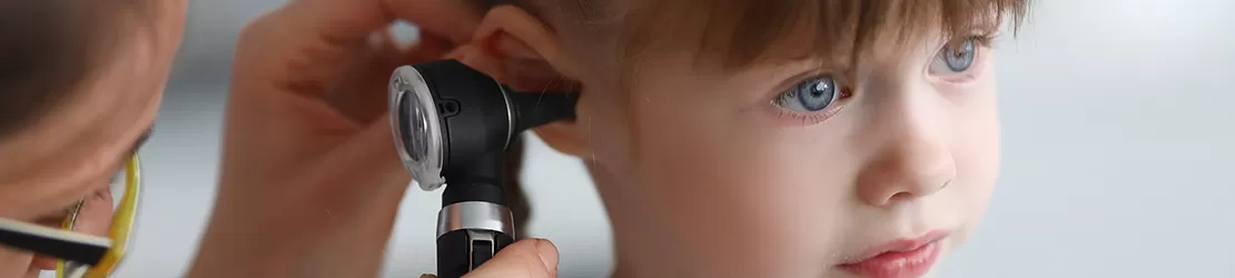 Fetita cu otita la control ORL