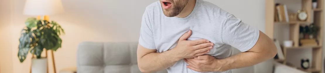 Barbat cu dureri in piept ca simptom al sindromului Eisenmenger