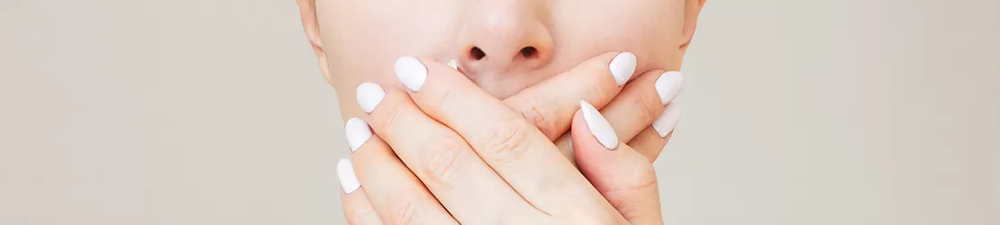 Femeie care sufera de sialoree