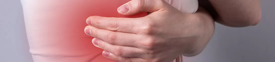 Femeie care sufera de dureri de spate