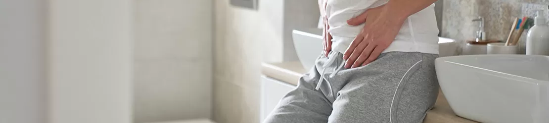 Femeie care prezinta simptome de alergie la oua