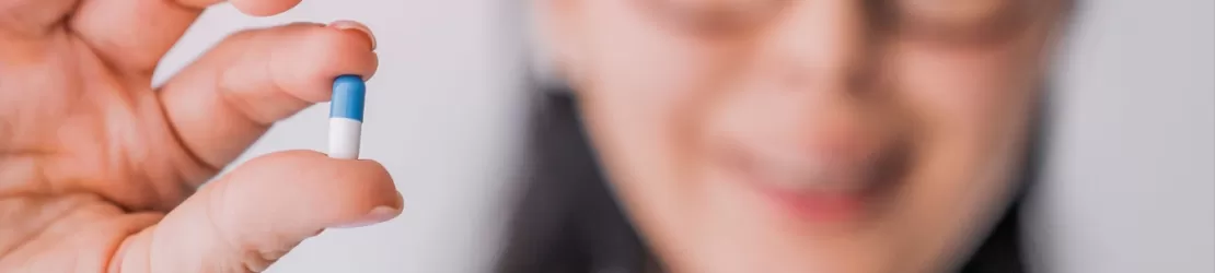 Medic tinand o pastila pentru tratamentul ascaridiozei