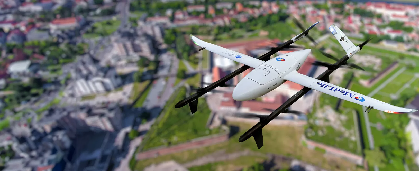 Medlife transporta probe de laborator cu drone