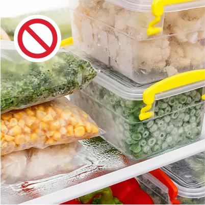 alimente refrigerate, depozitate in caserole din plastic