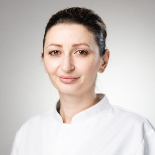 Doctor Dr. Scarlat (Stalinescu) Andreea